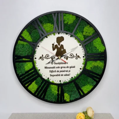 Ceas cu licheni personalizat