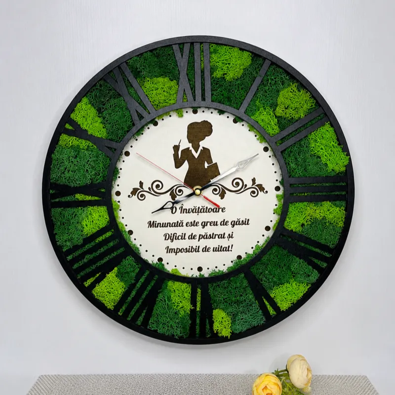 Ceas cu licheni personalizat