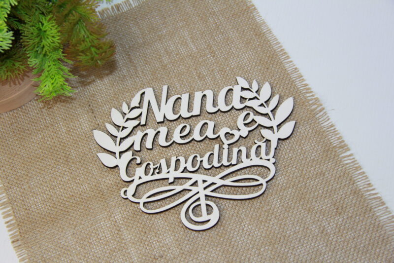 Topper personalizat "Nana mea e gospodină"