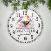 Ceas cu Tipar "La casă cu oameni buni, Dumnezeu face minuni"