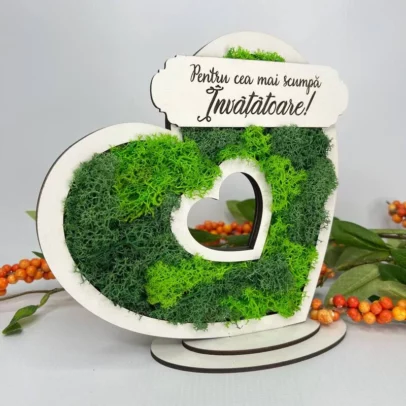 Trofeu cu inscripția "Învățătoare"