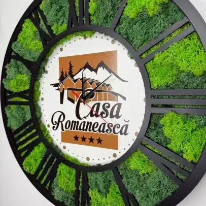 Ceas corporativ cu licheni