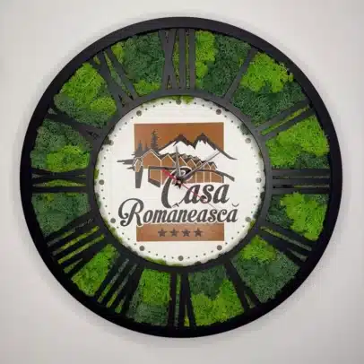 Ceas corporativ cu licheni