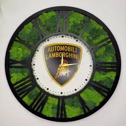 Ceas corporativ cu licheni