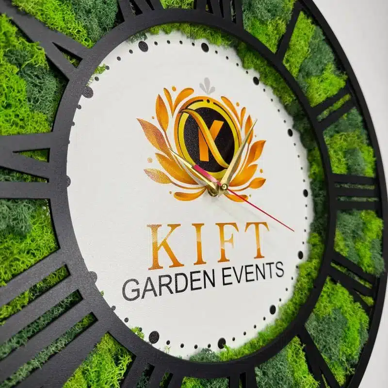 Ceas corporativ cu licheni