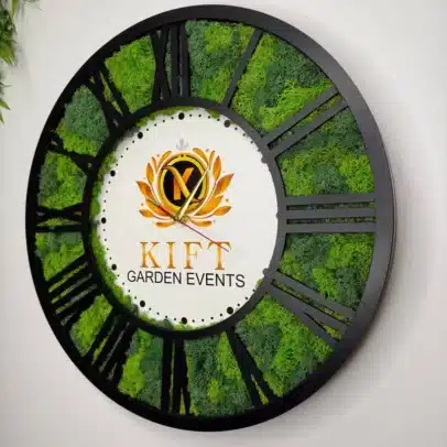 Ceas corporativ cu licheni