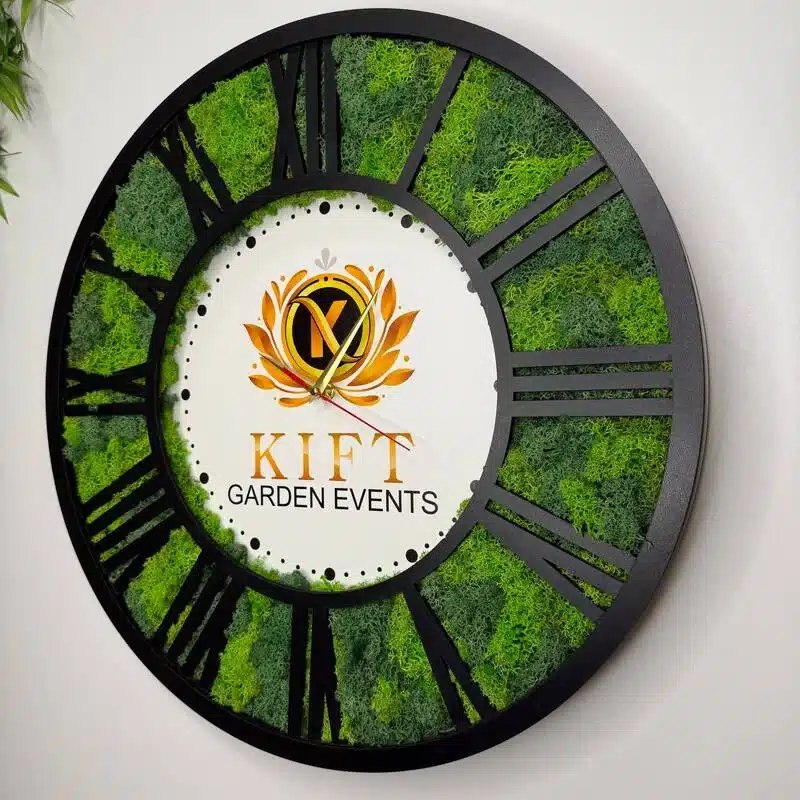 Ceas corporativ cu licheni