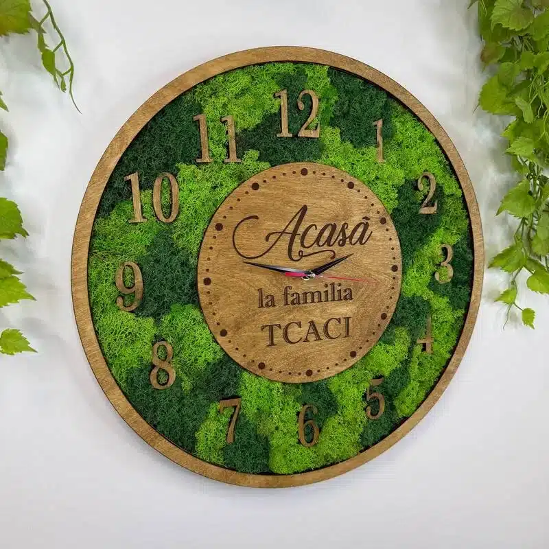 Ceas cu licheni personalizat