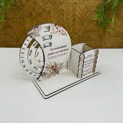 Organizator cu calendar veșnic personalizat